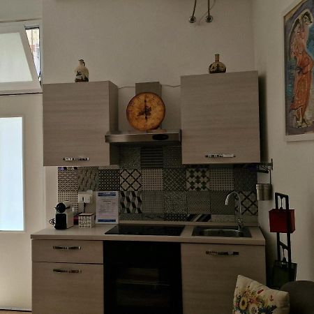 4 Via Valona - Executive Luxury Apartment Bari Dış mekan fotoğraf