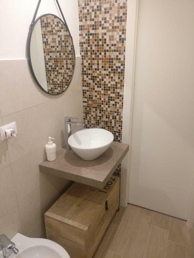 4 Via Valona - Executive Luxury Apartment Bari Dış mekan fotoğraf